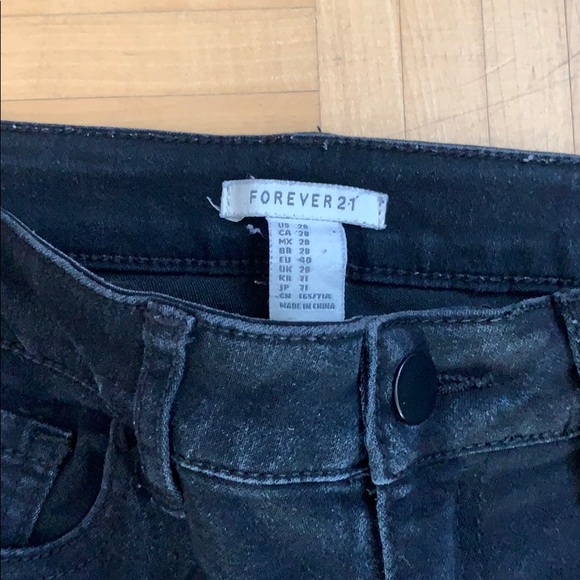 Black jeans - Picture 2 of 3